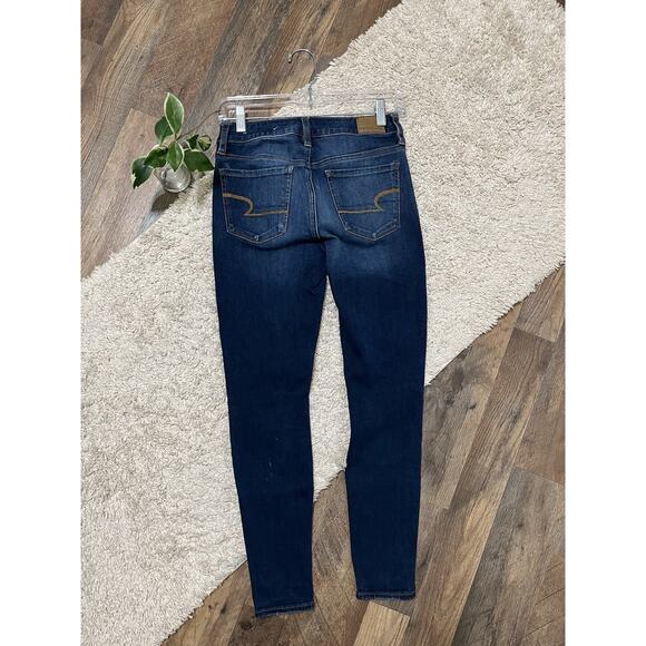 American Eagle Size 2 Short Dark Wash Distressed High Rise Jegging Skinny Jeans - Picture 3 of 6